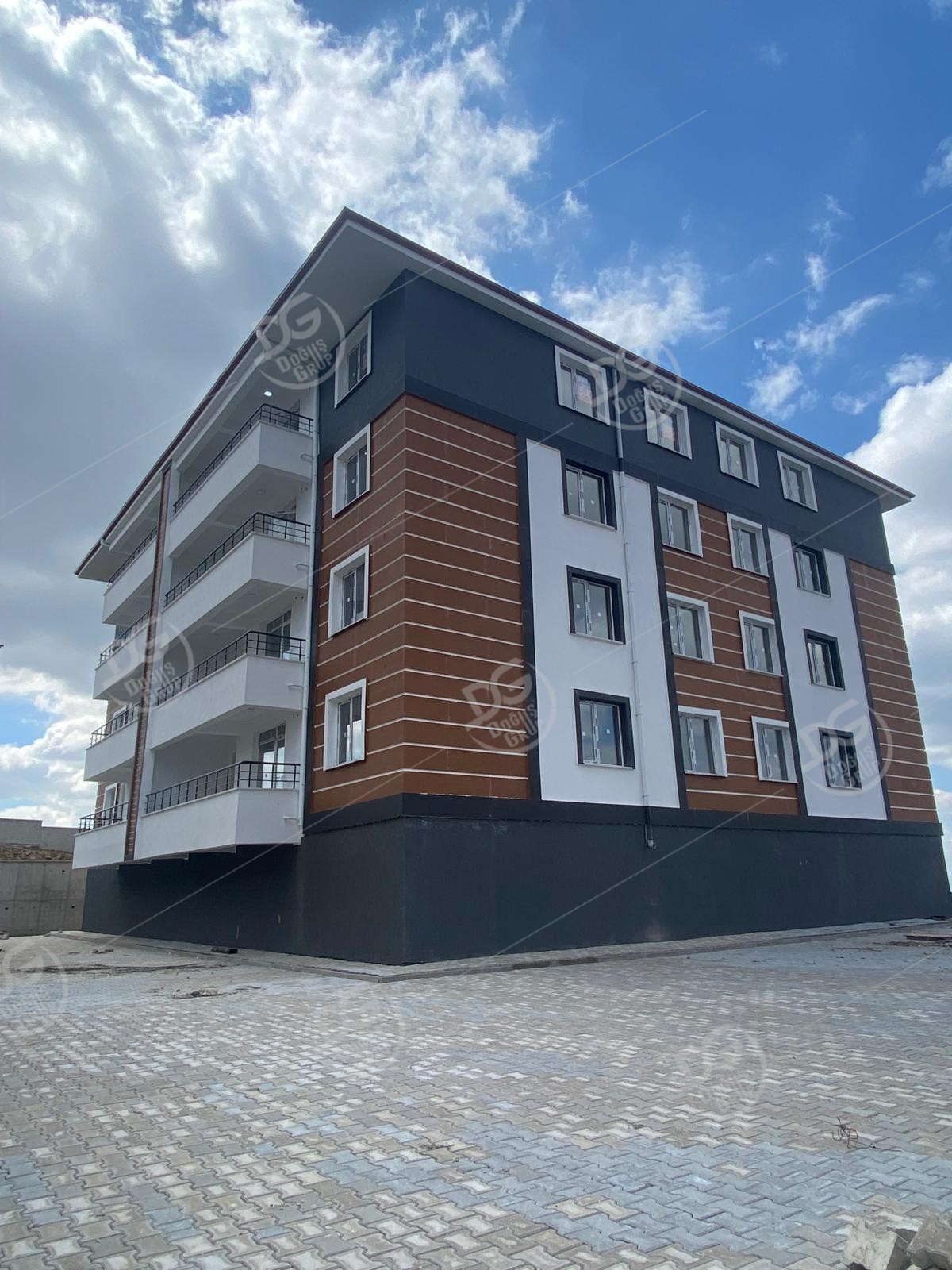 ÜNİVERSİTE BÖLGESİNDE SIFIR YAPI 3+1 SATILIK DAİRE
