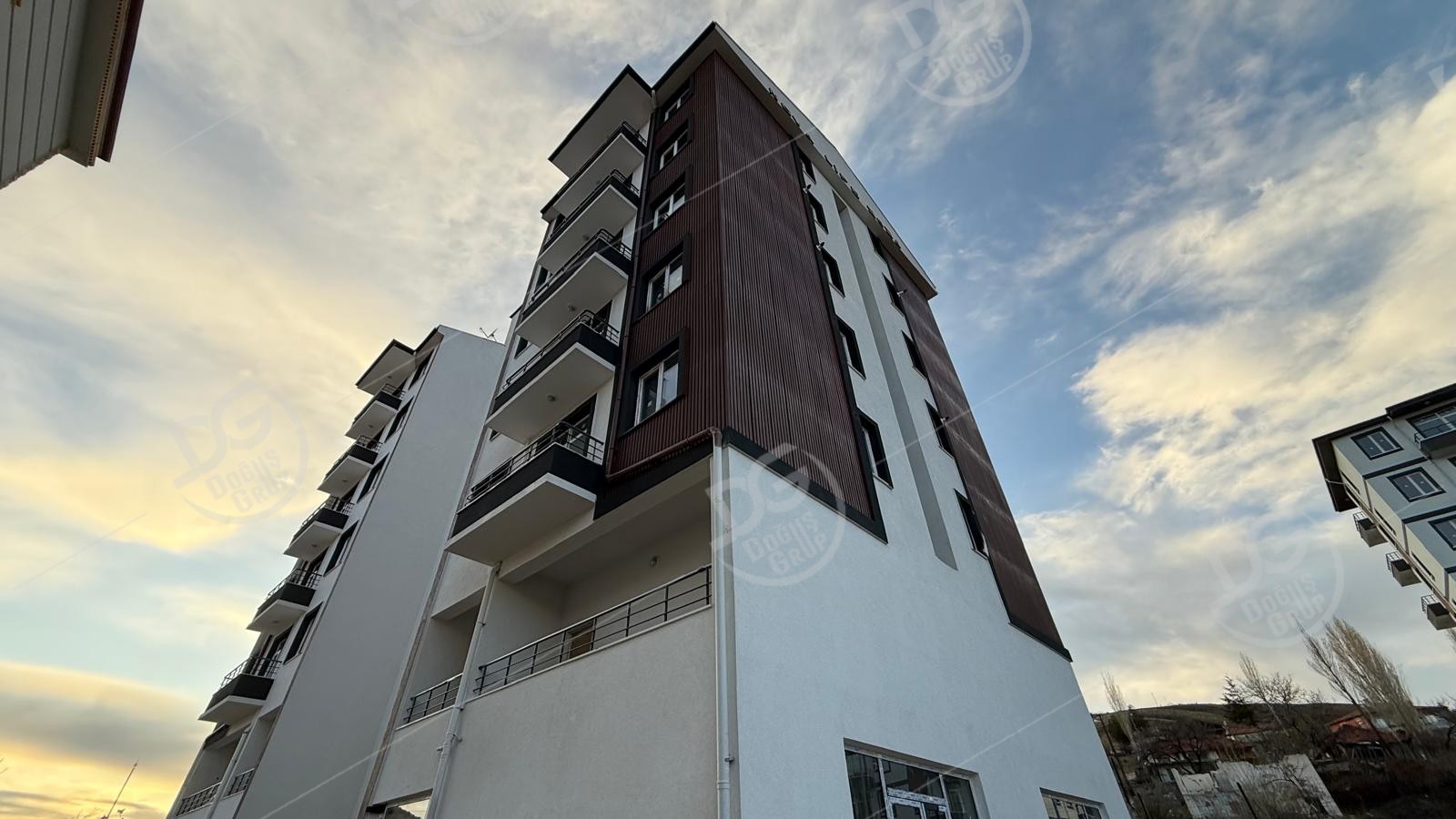 ADLİYE YAKINI SATILIK 2+1 DAİRE