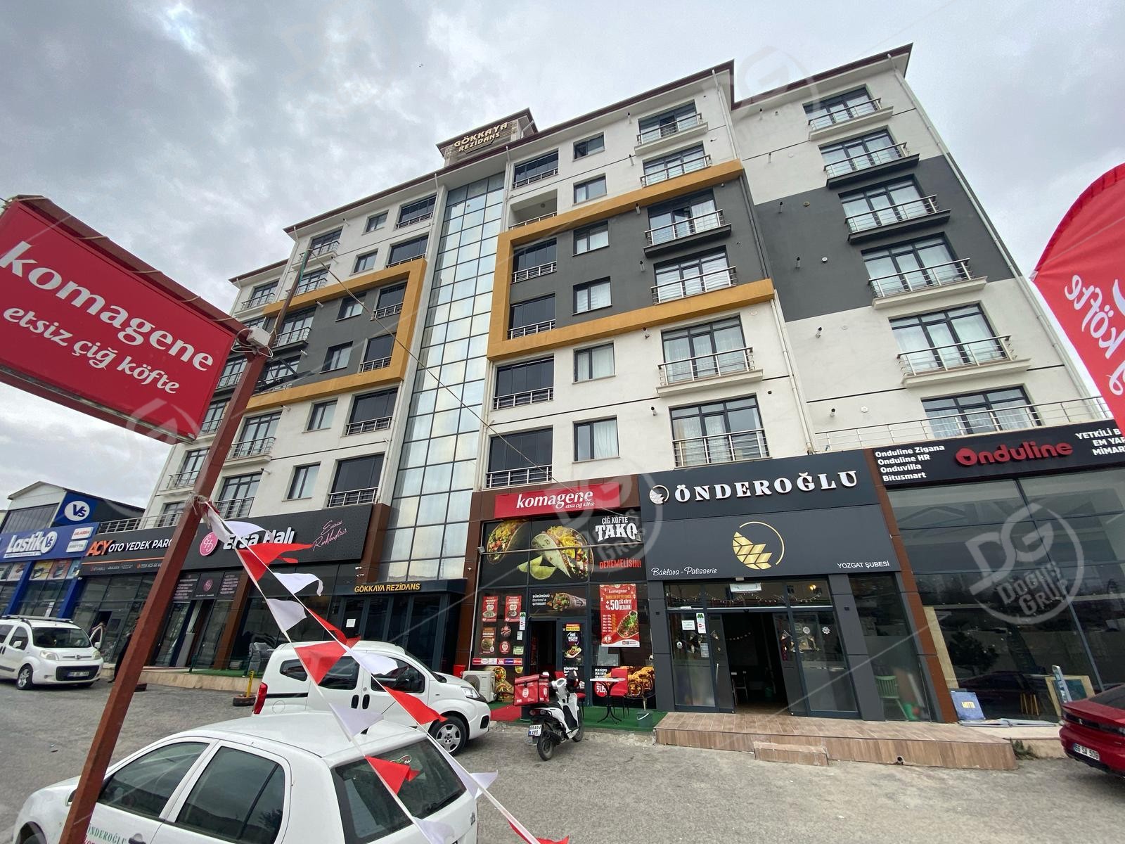 ÜNİVERSİTE YOLU ÜZERİ KİRACILI SATILIK DÜKKAN