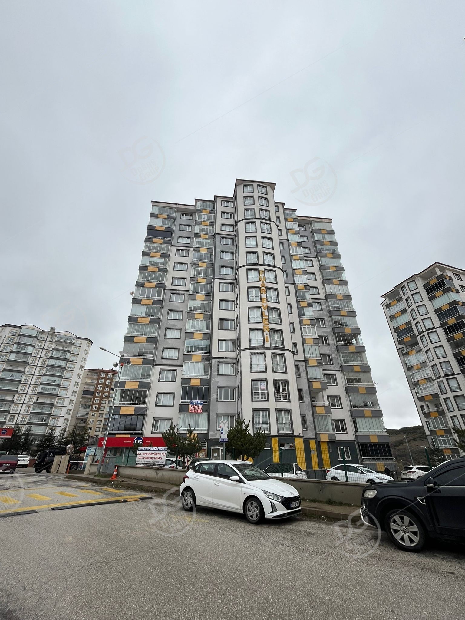 FUAR EVLERİNDE ARA KAT 3+1 SATILIK DAİRE