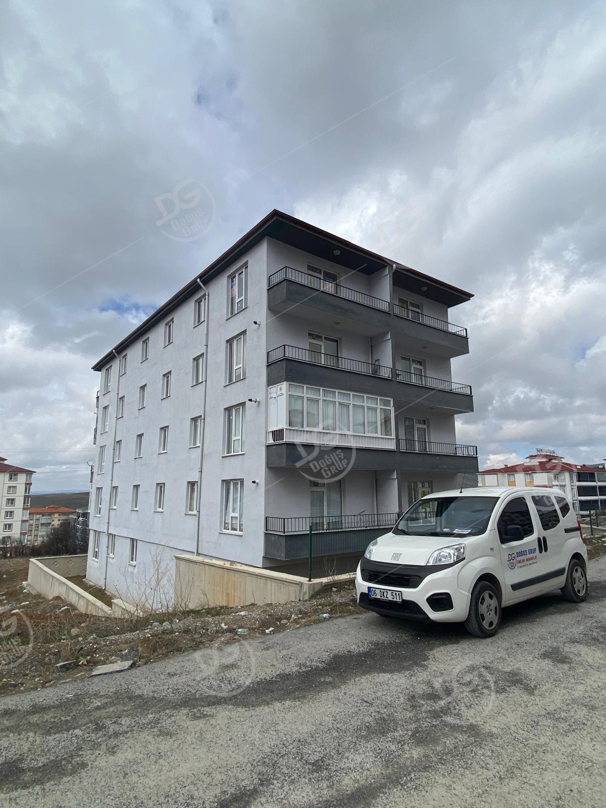 ÜNİVERSİTE BÖLGESİNDE 2+1 KİRALIK DAİRE