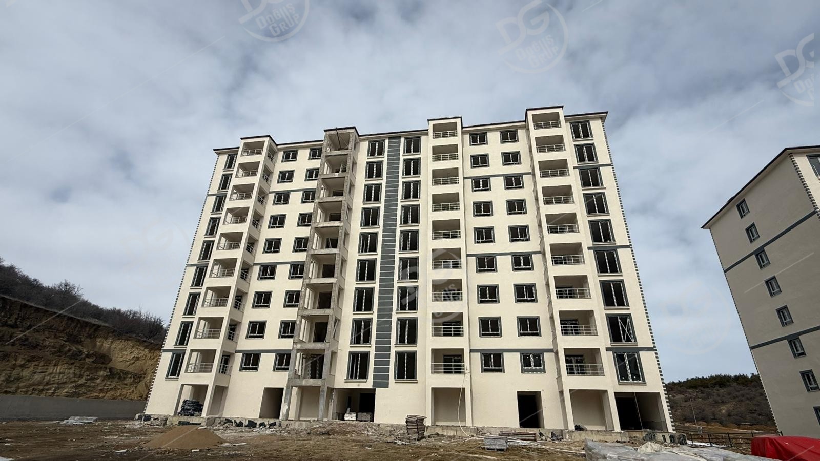FİLE EVLERİ YAPIM AŞAMASINDA ARA KAT 3+1 DAİRE