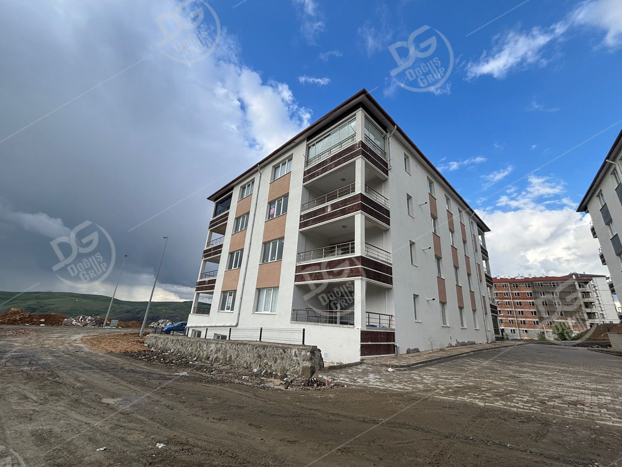 SIFIR YAPI GÜNEY/DOĞU CEPHE ARAKAT 3+1 DAİRE