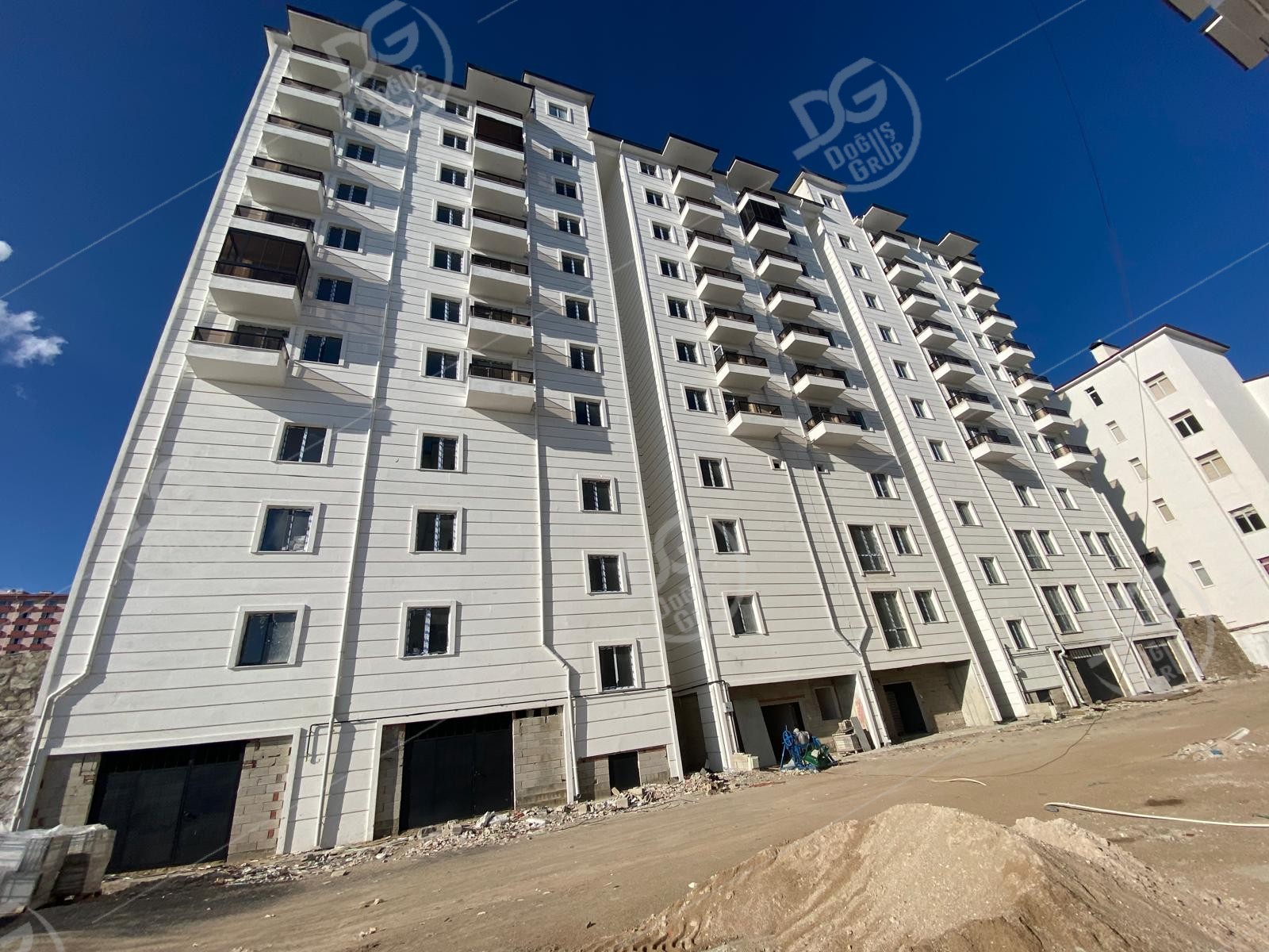 ÜNİVERSİTE YOLUNDA SIFIR YAPI 1+1 SATILIK DAİRE