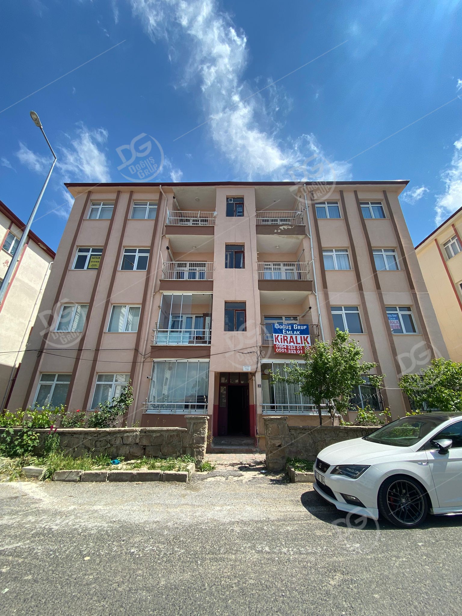 BAHÇEŞEHİRDE ARA KAT 3+1 SATILIK DAİRE
