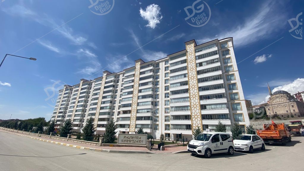 VALİLİK ÜZERİ PALMİRA EVLERİNDE ARA KAT 4+1 DAİRE