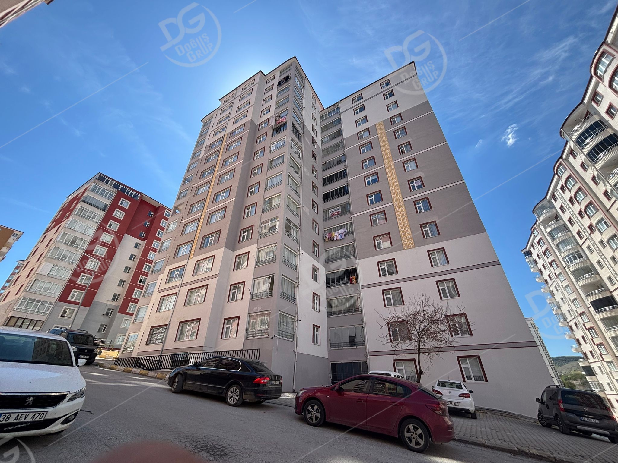 KENTPARK BÖLGESİNDE ARA KAT 3+1 SATILIK DAİRE