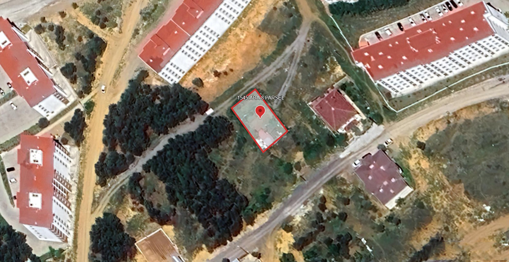BAHÇEŞEHİRDE TAKASA AÇIK 400 M² SATILIK VİLLA ARSASI