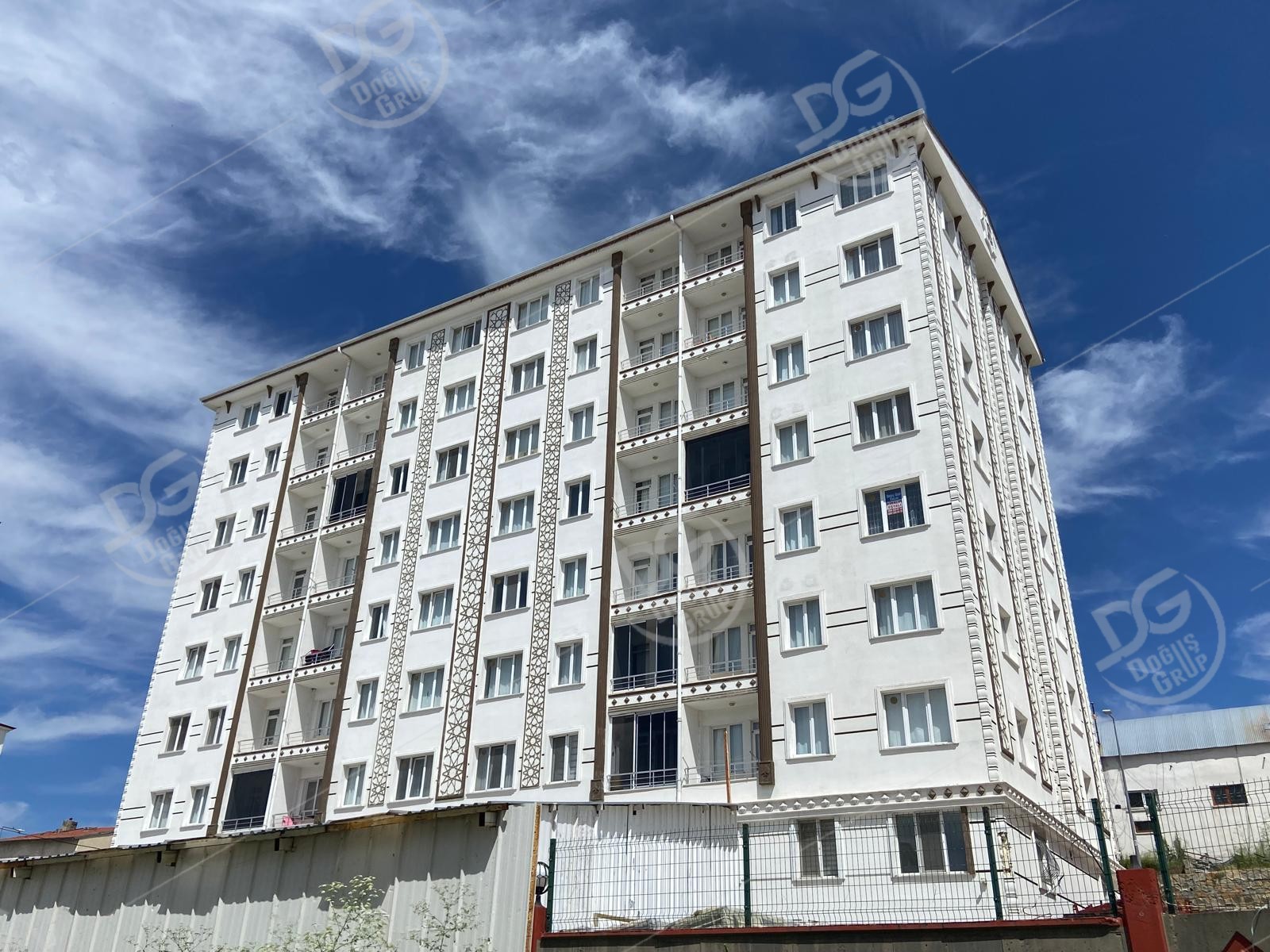 ÜNİVERSİTE YOLU ÜZERİ ARA KAT 2+1 EŞYALI DAİRE