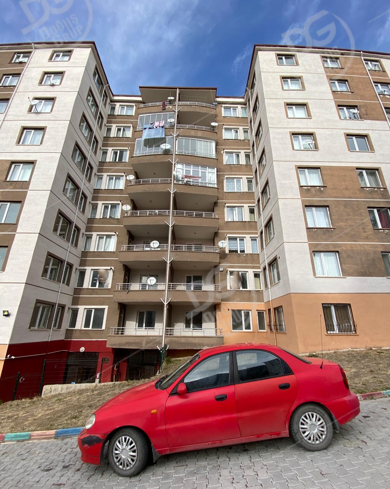 ÜNİVERSİTE YOLU ÜZERİ ARA KAT 3+1 SATILIK DAİRE