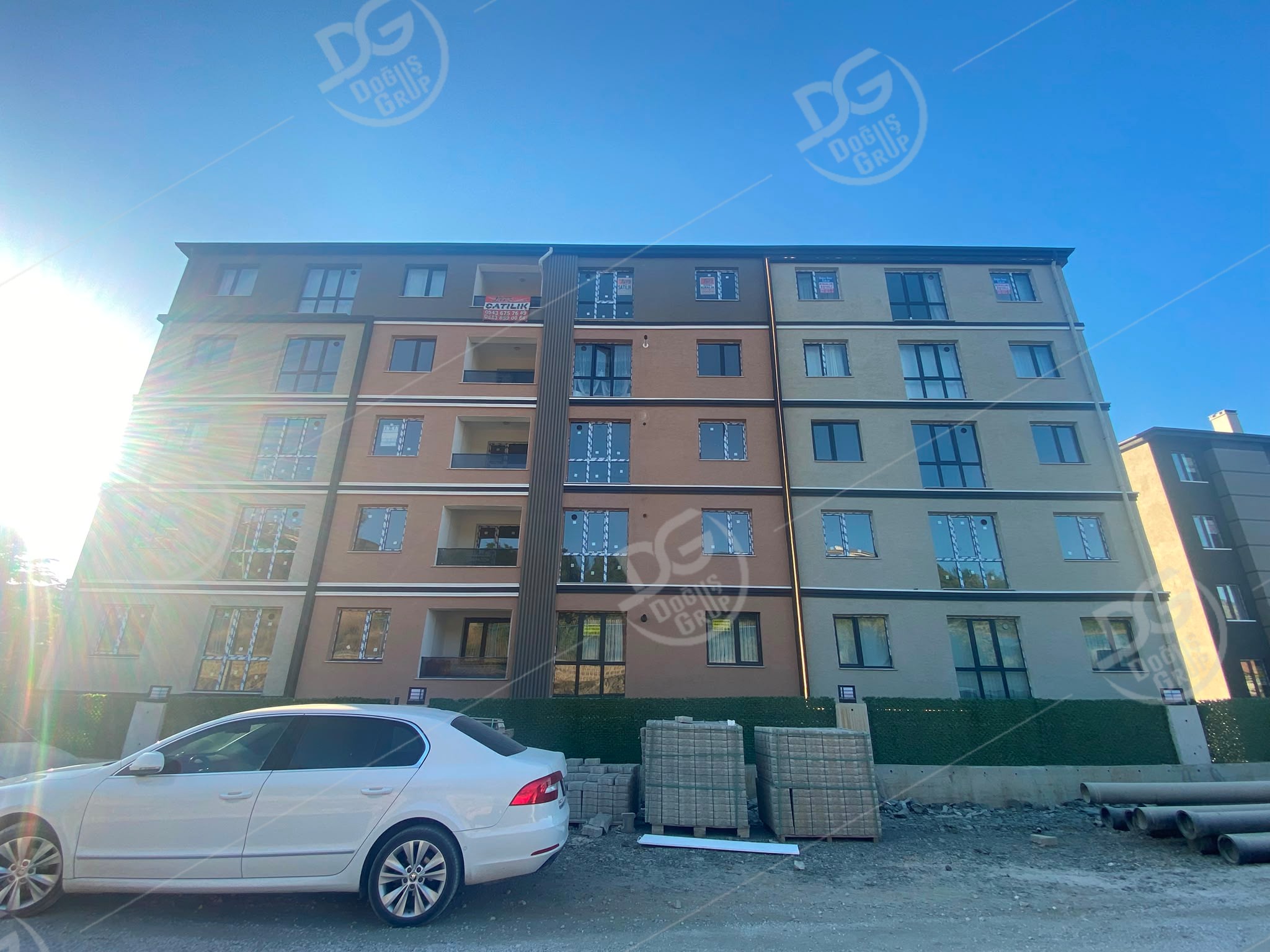 SIFIR YAPI GÜNEY/DOĞU CEPHELİ 2+1 EŞYALI KİRALIK DAİRE