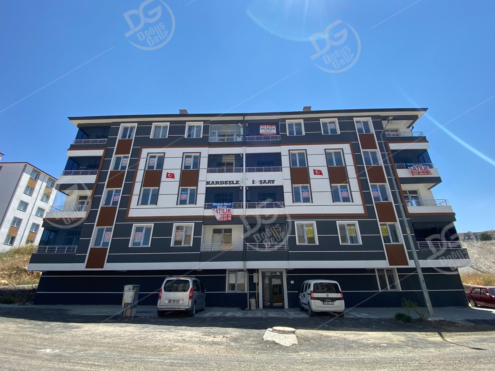 ÜNİVERSİTE BÖLGESİNDE ARA KAT SIFIR YAPI 3+0 SATILIK DAİRE
