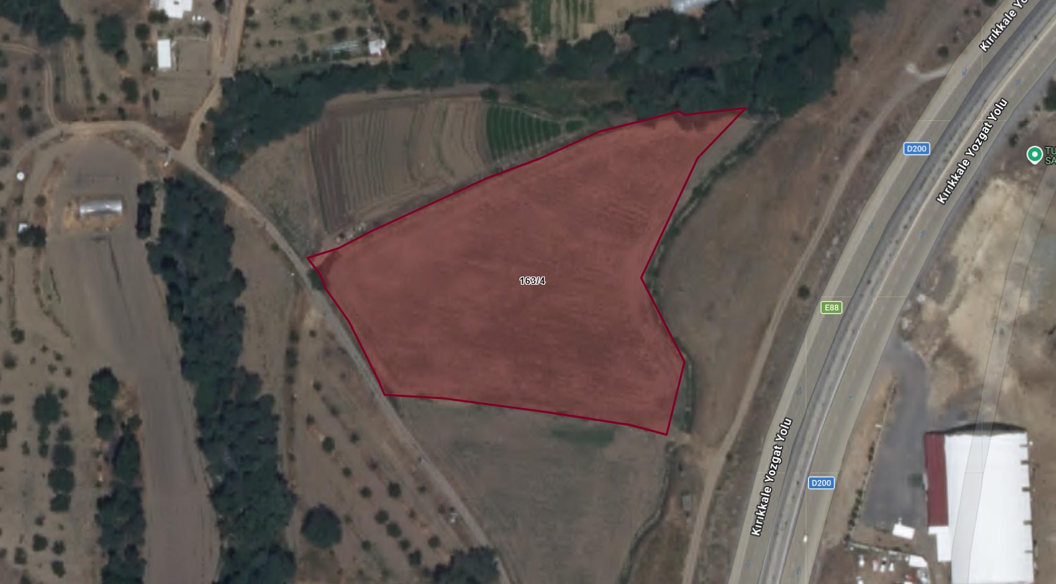 SARIHACILI MEVKİİNDE 8.722 m² SATILIK TARLA