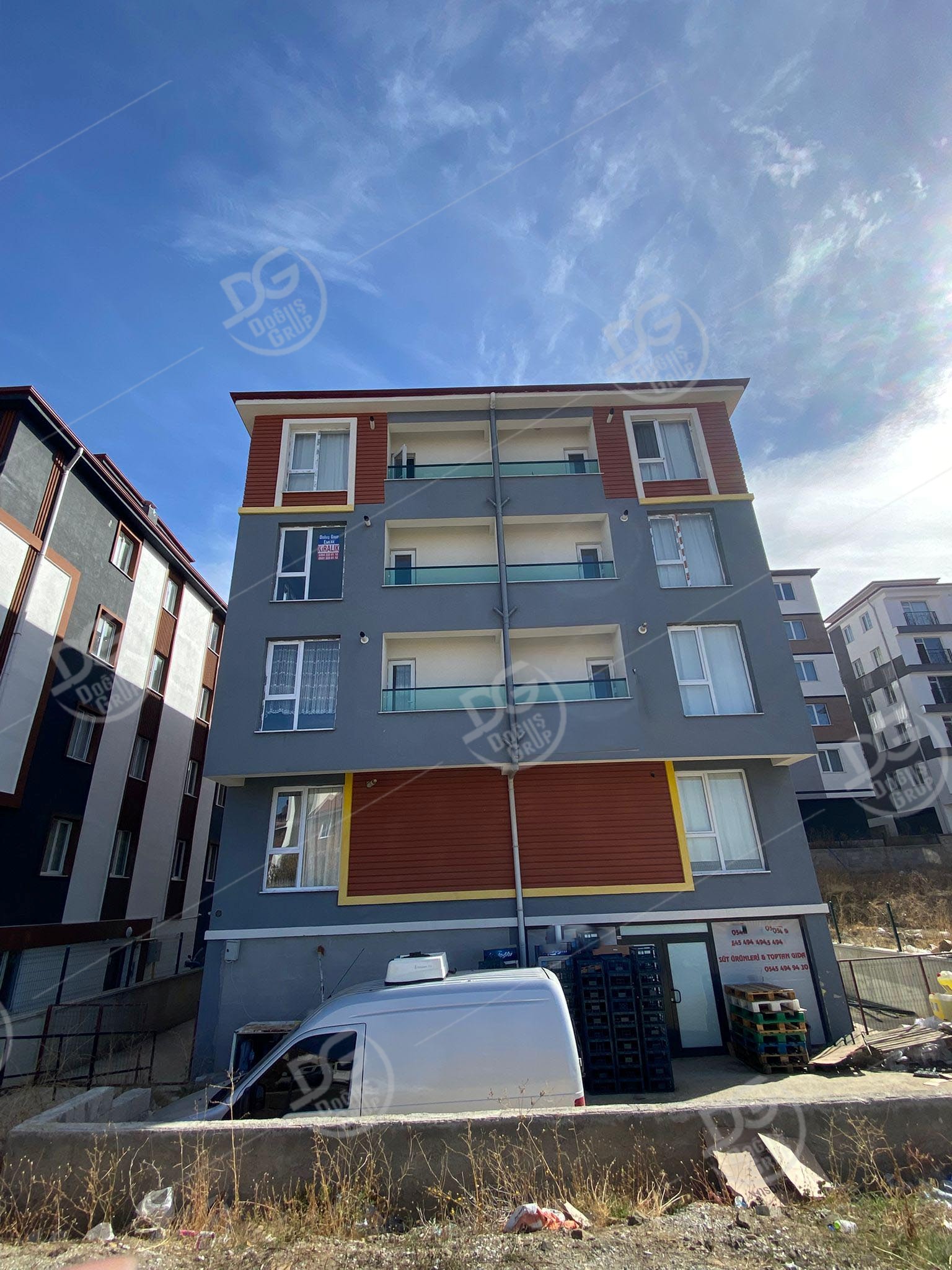 ÜNİVERSİTE BÖLGESİNDE ARAKAT 2+1 SATILIK DAİRE