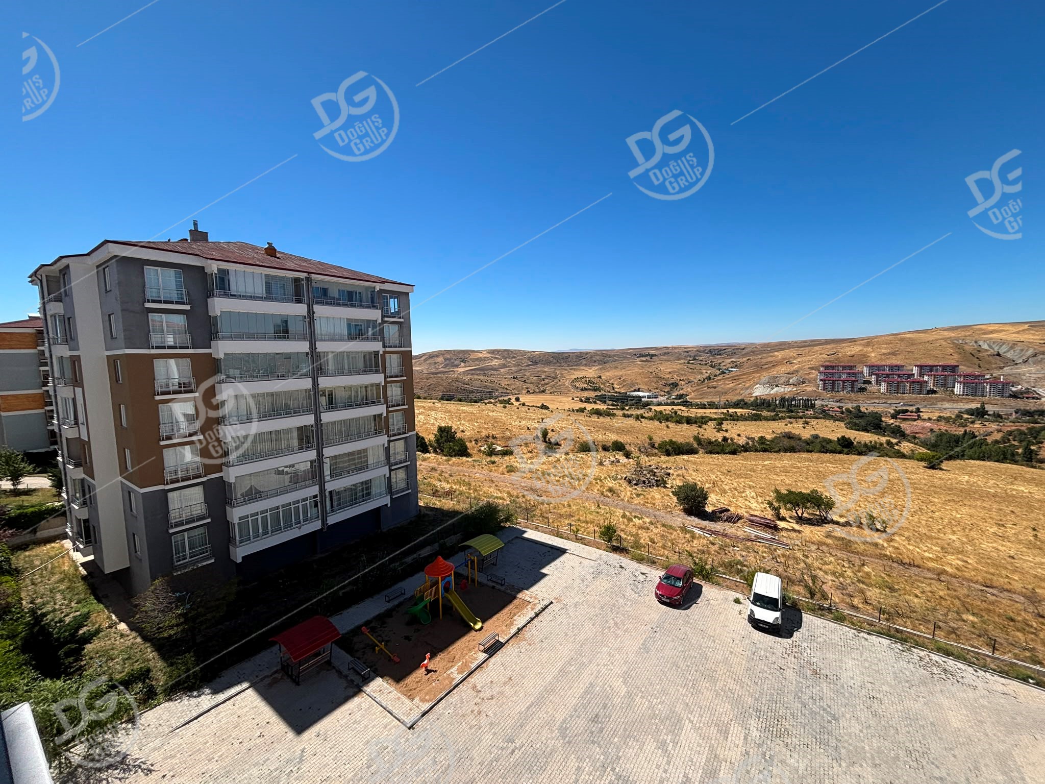 ÜNİVERSİTE YOLU ÜZERİNDE 3+1 SATILIK DAİRE