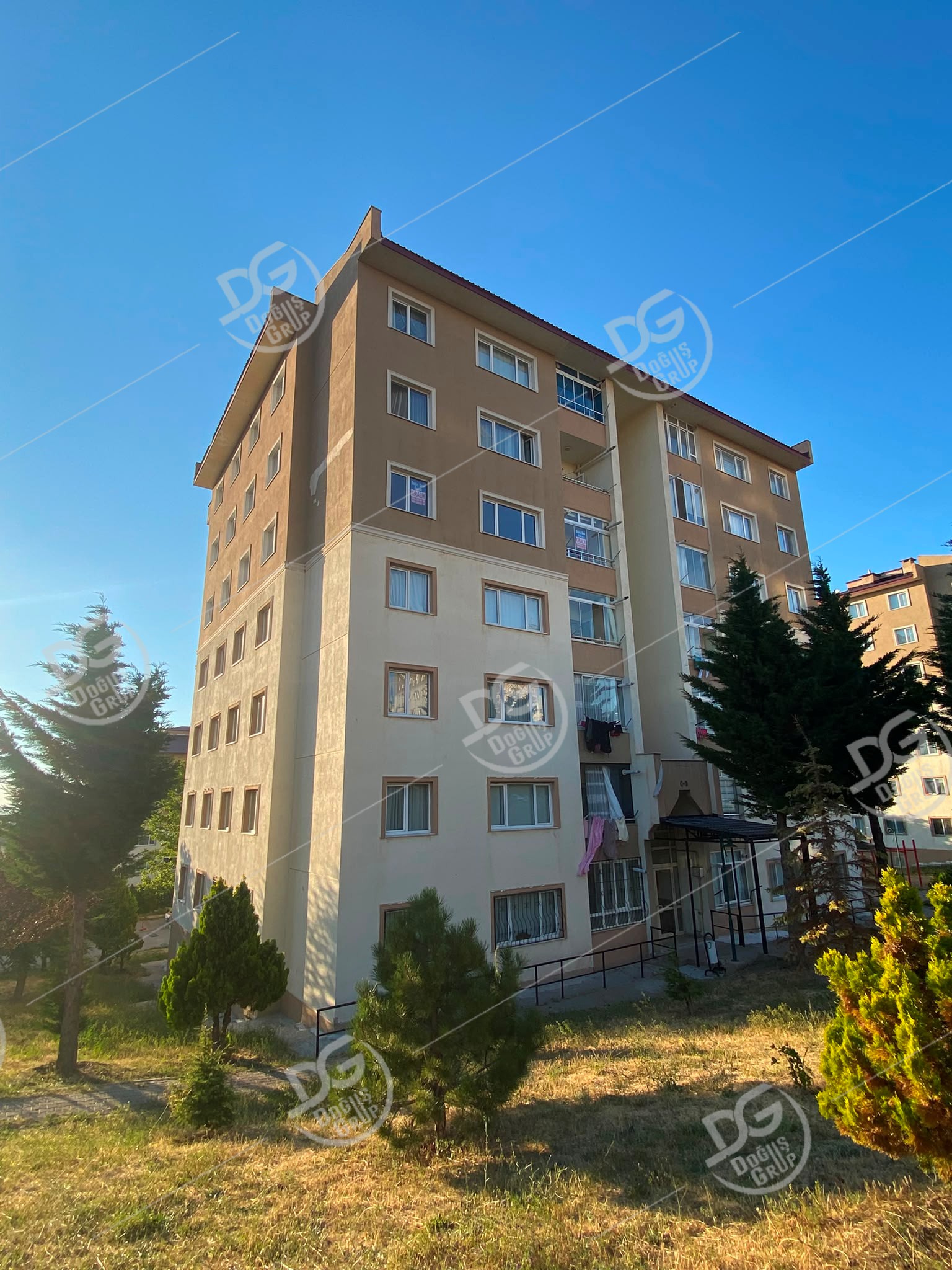 ÜNİVERSİTE GÜZERGAHI ÜZERİNDE MERKEZİ 3+1 KİRALIK DAİRE