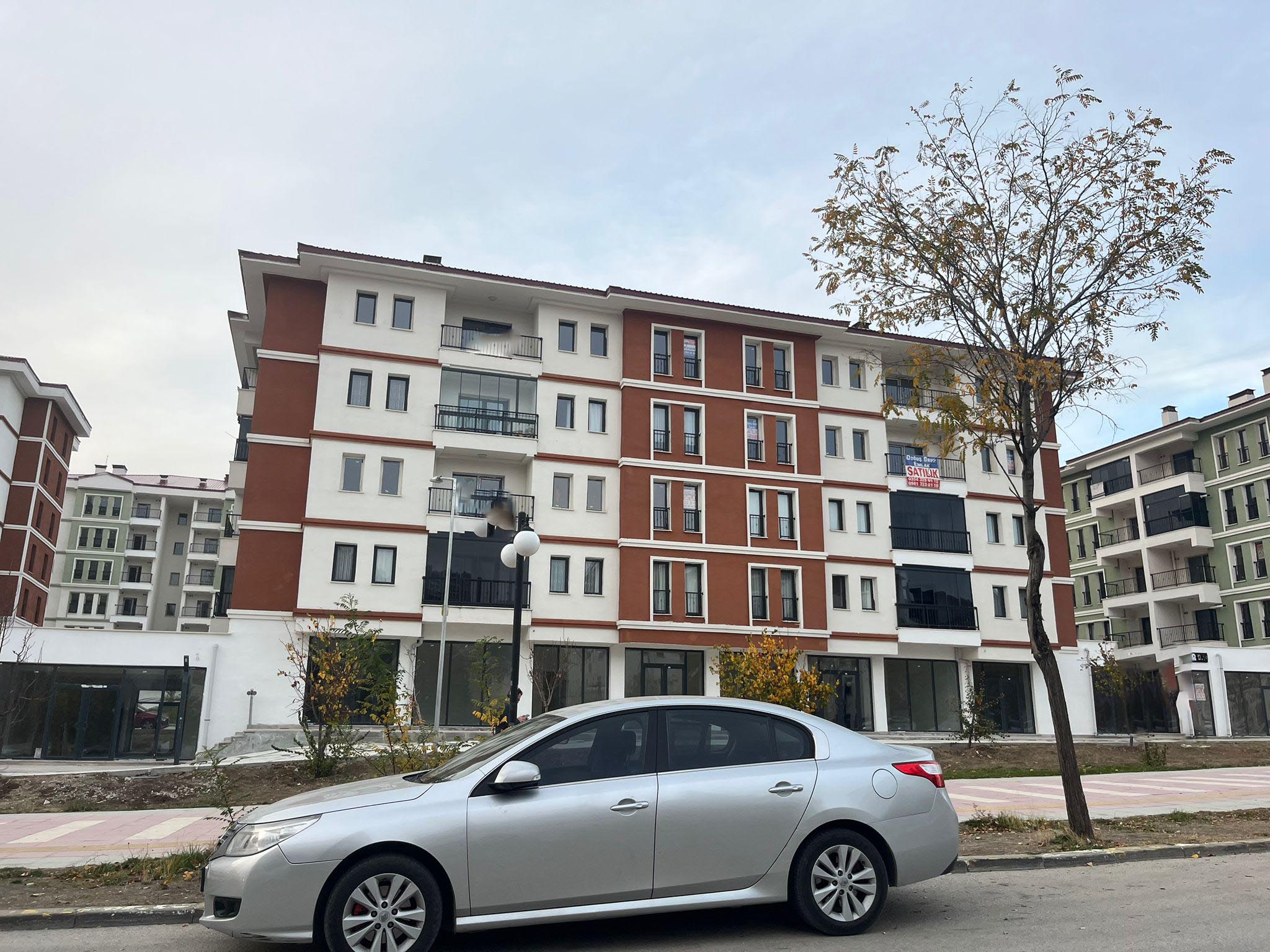 MENEKŞE TOKİ EVLERİNDE 3+1 SATILIK DAİRE