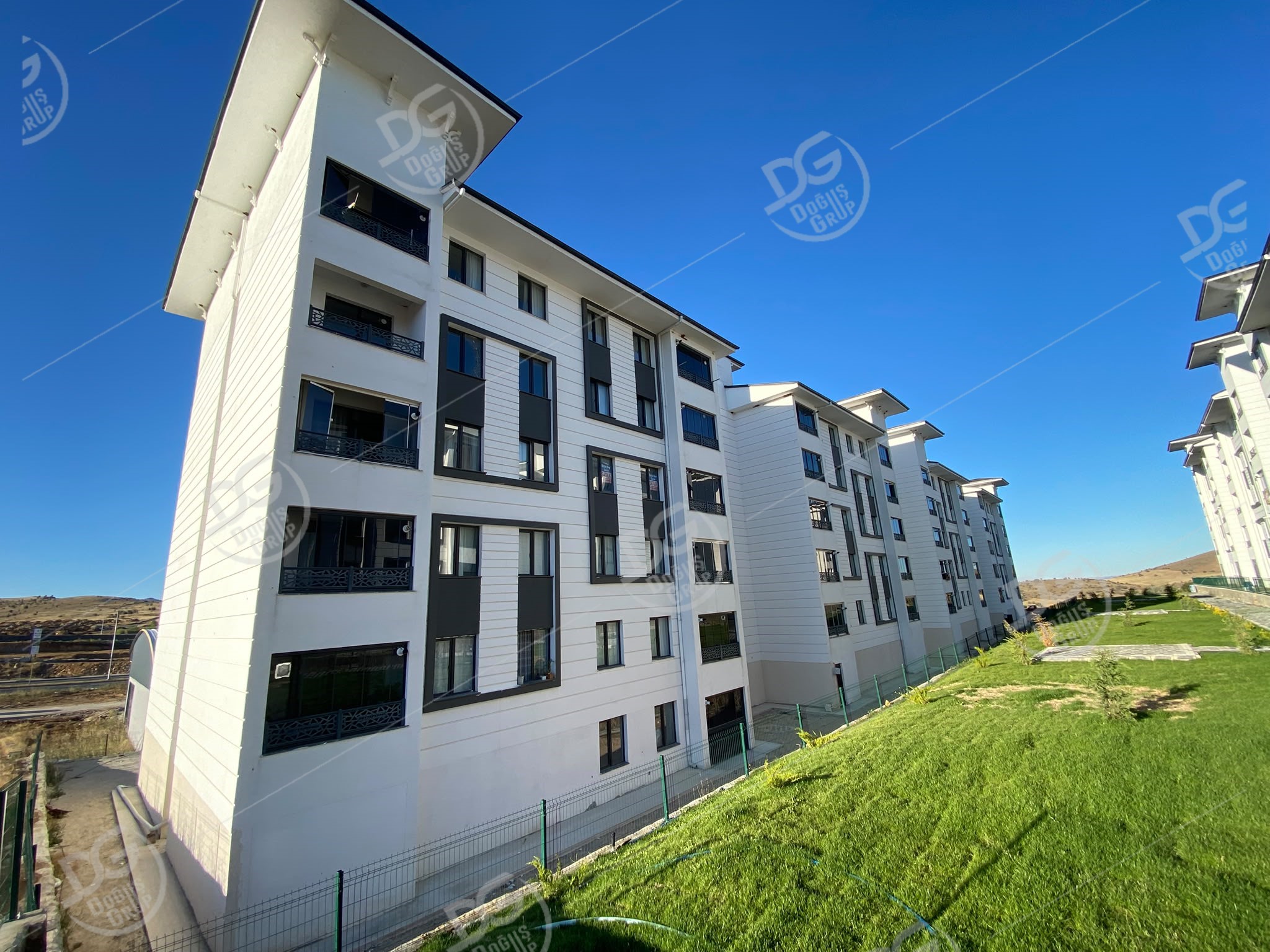 DOĞUŞ'TAN BEYTEPE KONUTLARINDA ANAYOLA ÜZERİ SATILIK 2+1 DAİRE