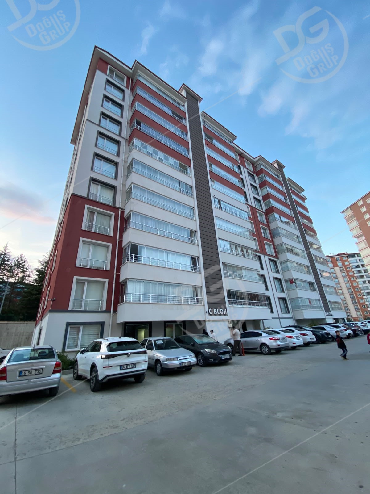 KENTPARKTA GENİŞ 4+1 SATILIK DAİRE