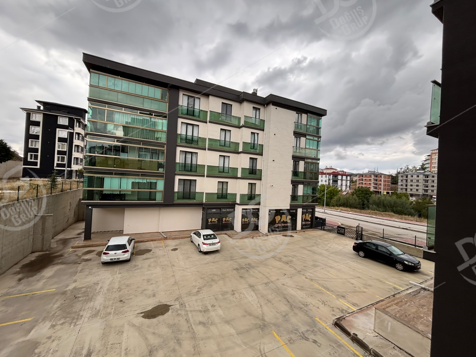MİLLET BAHÇESİ YANINDA CADDE 1071 DE KİRALIK 3+1 DAİRE