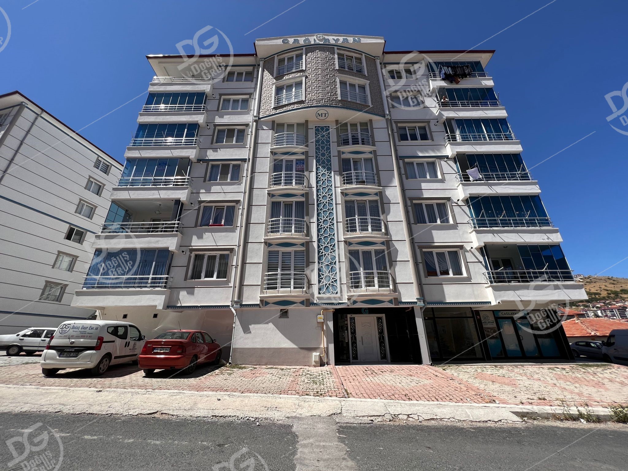 ÇAĞLAYAN MANZARA EVLERİNDE ÇAMLIK MANAZARALI 4+1 SATILIK DAİRE